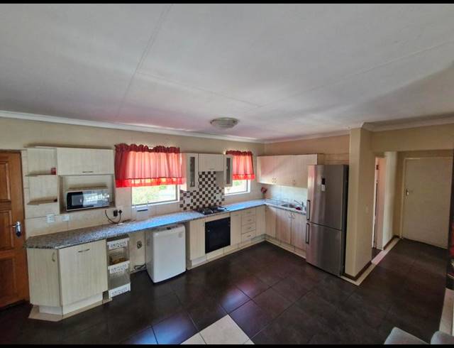 2 BEDROOM APARTMENT FOR SALE IN GOSFORTH PARK